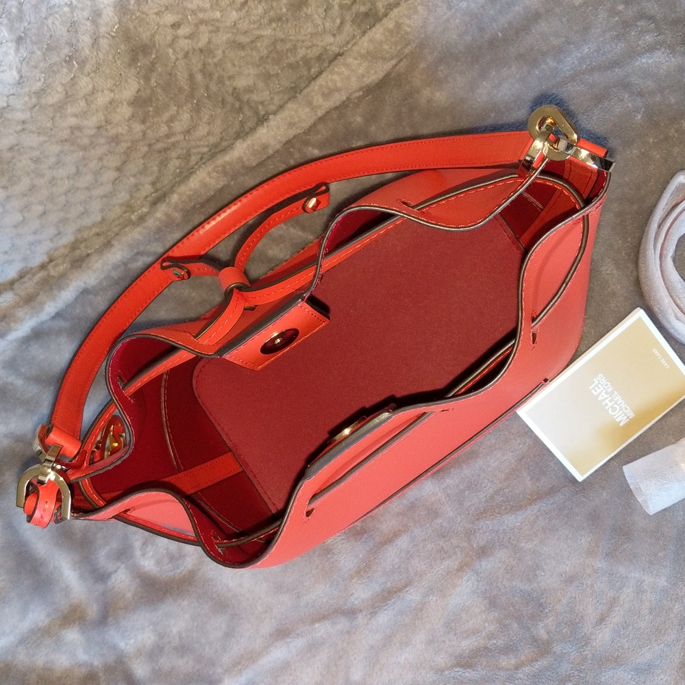Michael Kors Eva Bucket Bag - Picture 9 of 12